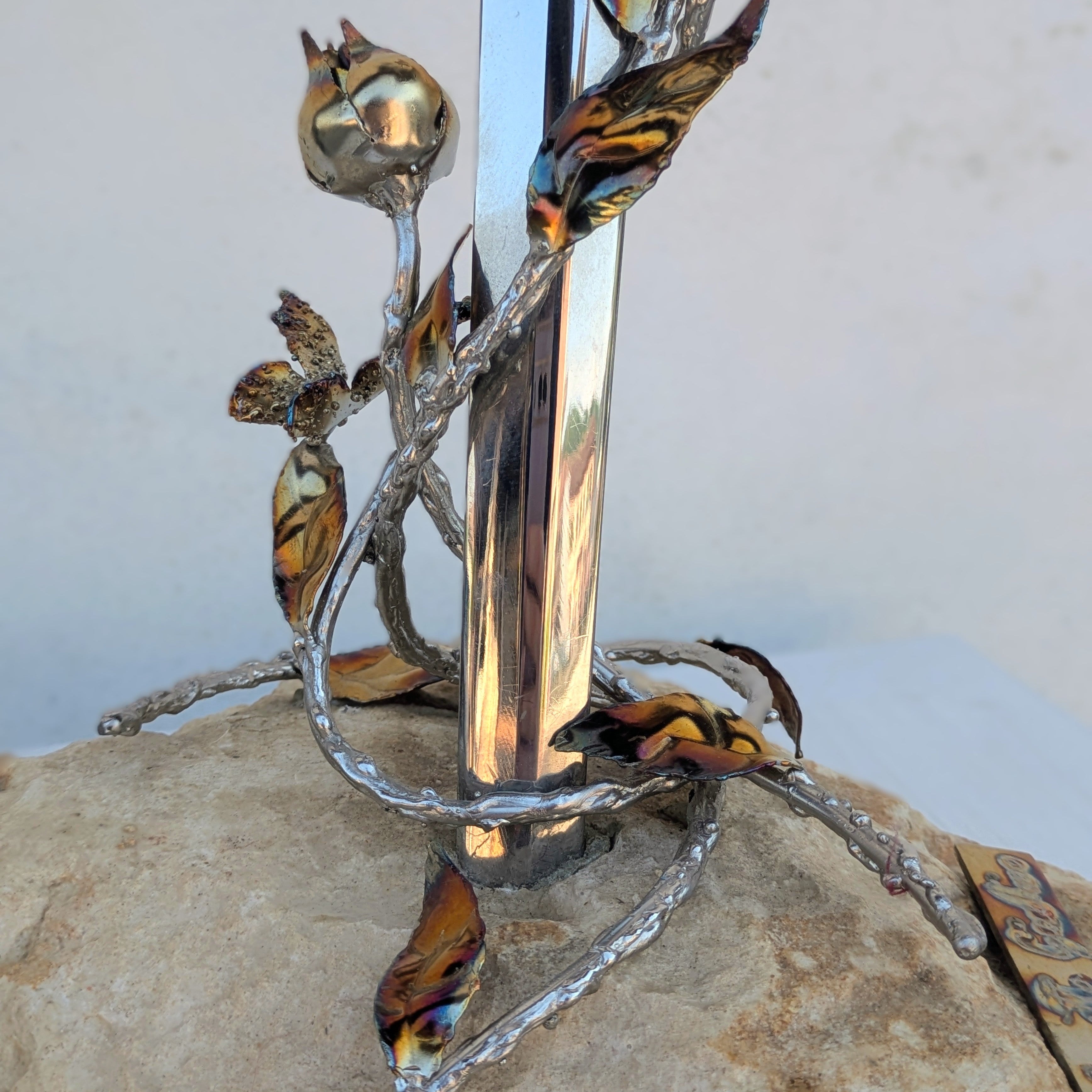Excalibur Nella Roccia
