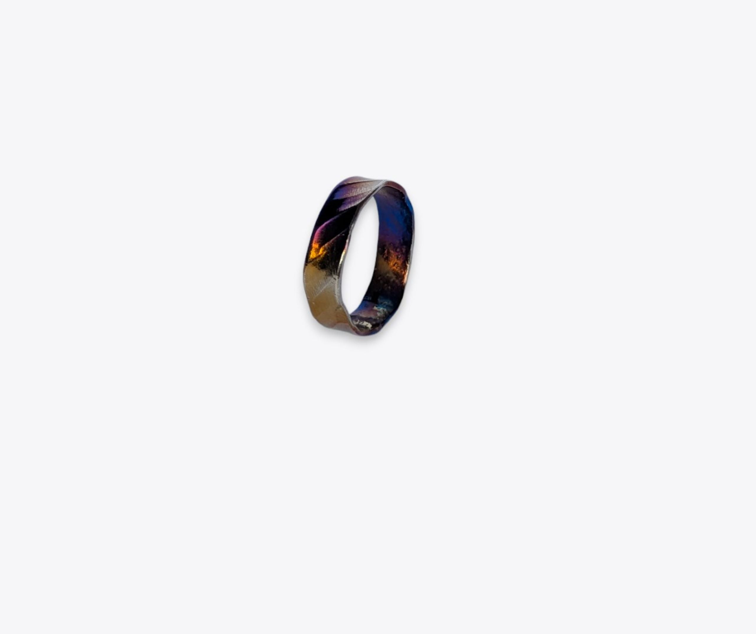 Anello Battuto Titanio